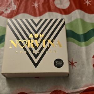 Norvina Collection Eyeshadow Palette - Gold and Black